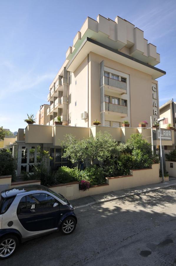 ריצ'יונה Hotel Clara מראה חיצוני תמונה