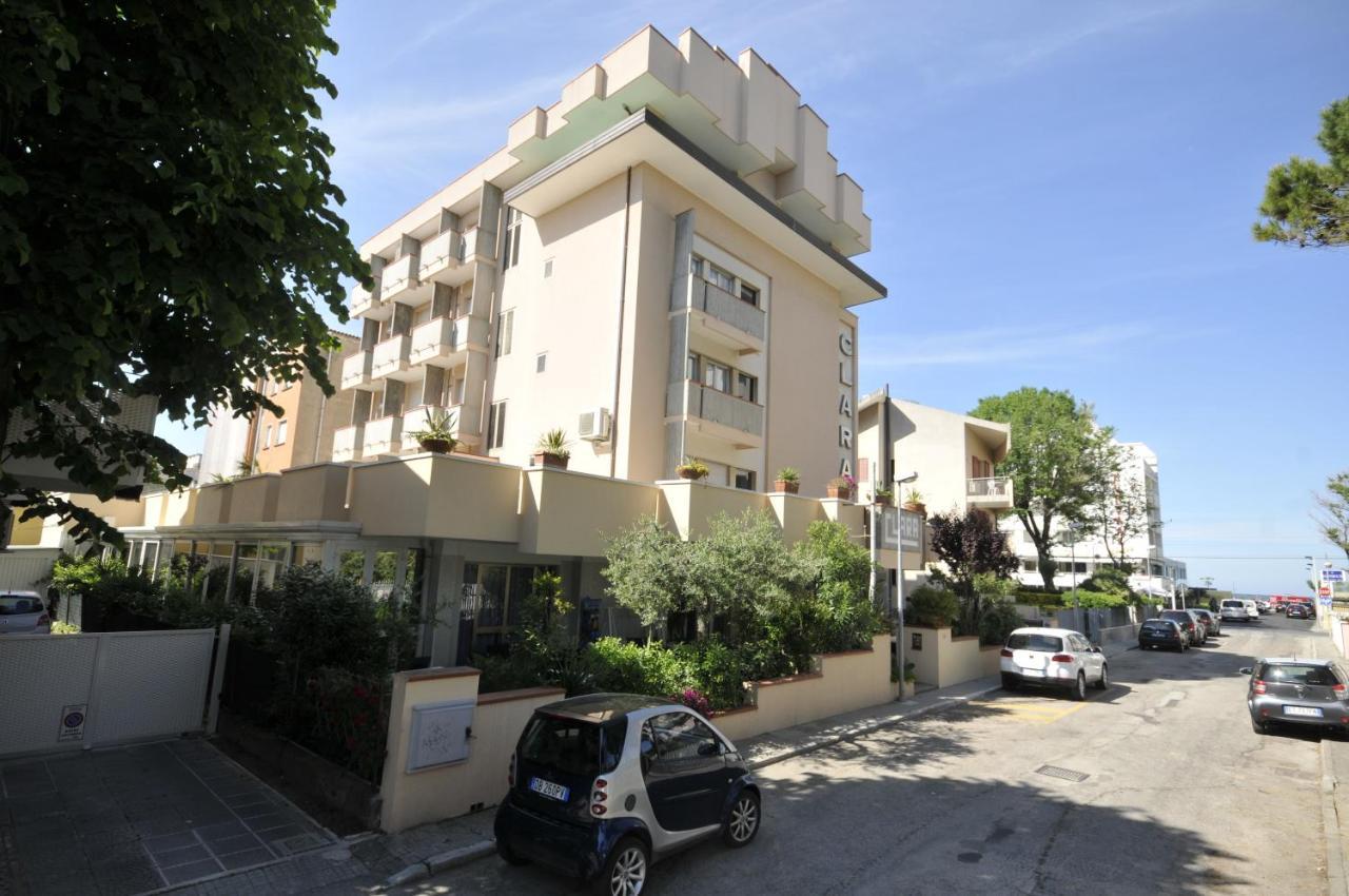 ריצ'יונה Hotel Clara מראה חיצוני תמונה