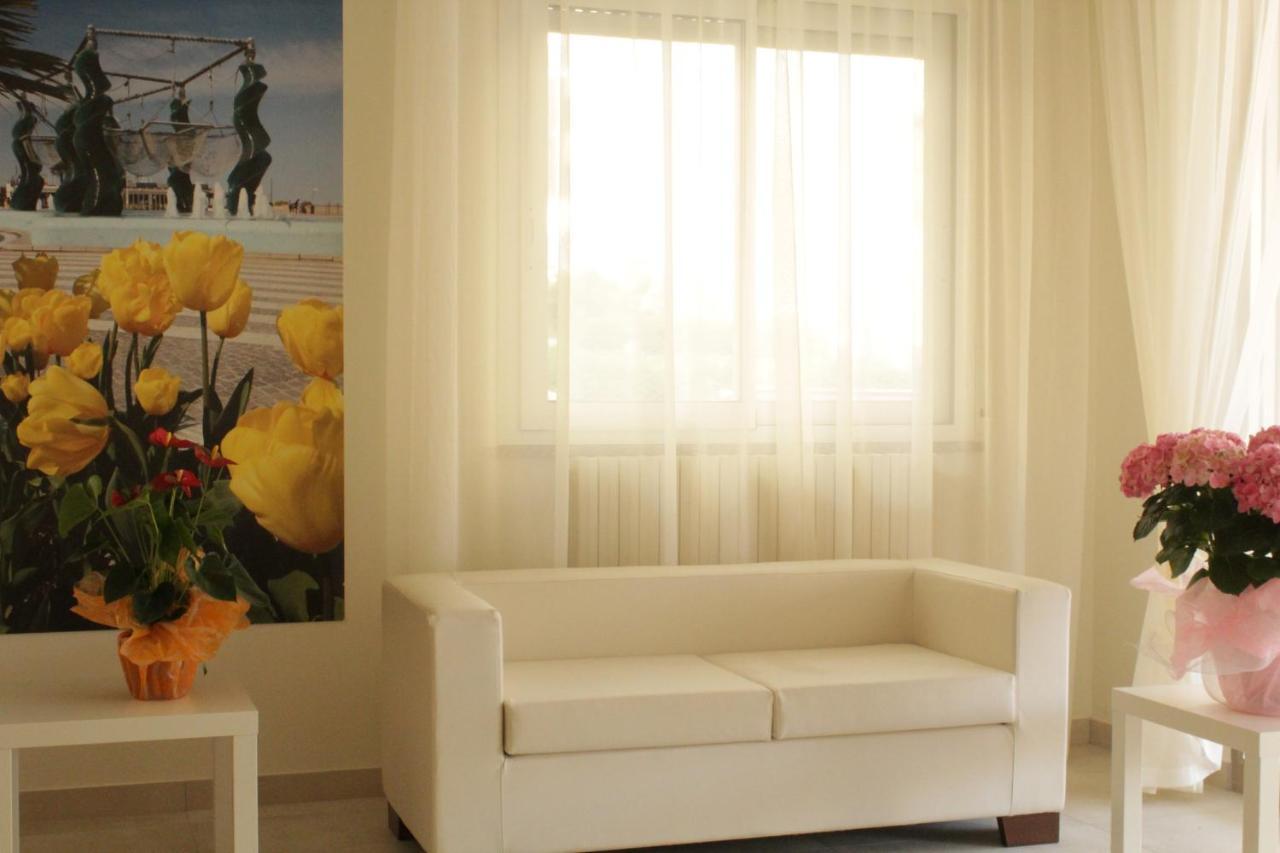 ריצ'יונה Hotel Clara מראה חיצוני תמונה