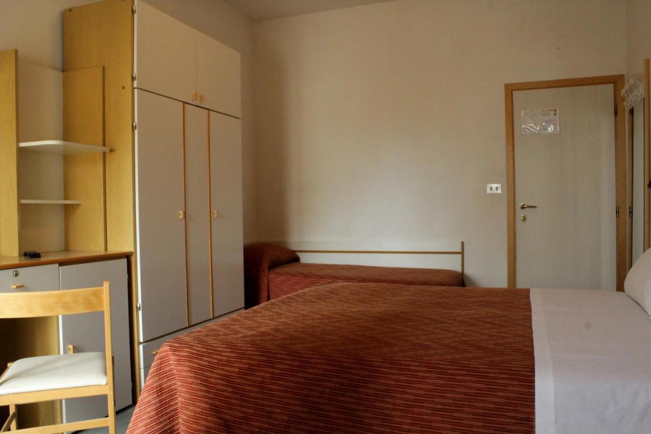 ריצ'יונה Hotel Clara מראה חיצוני תמונה