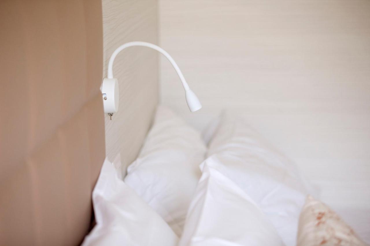 ריצ'יונה Hotel Clara מראה חיצוני תמונה